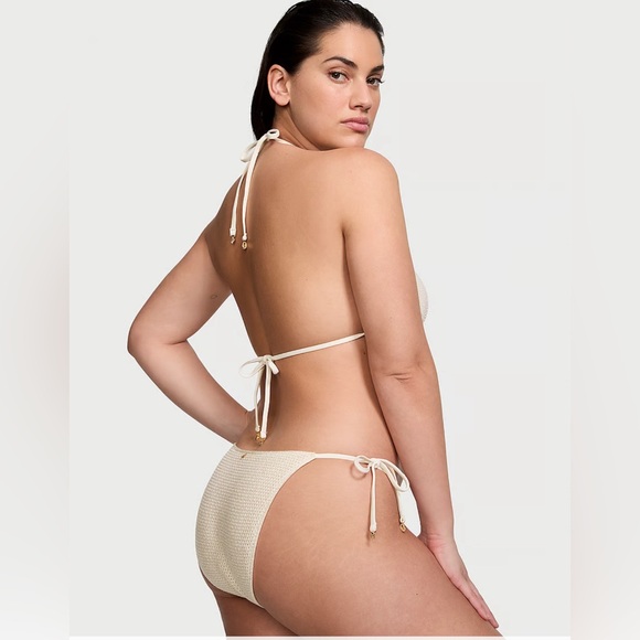 VICTORIA'S SECRET SWIM
New Style! Crochet Triangle Bikini Top-NEW - Picture 3 of 4